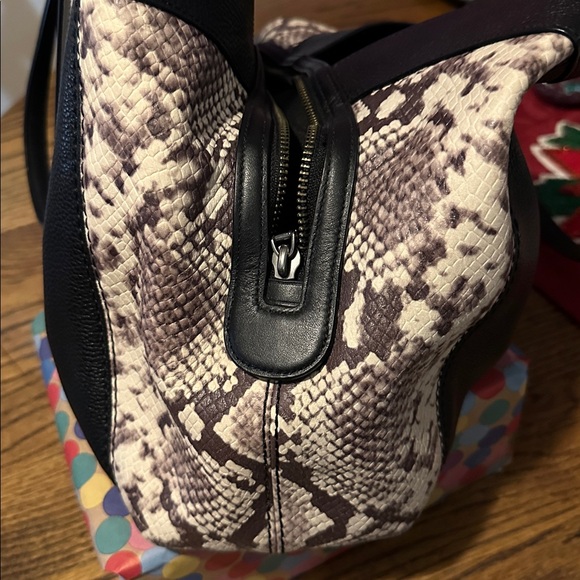 Coach Lexi Snake Embossed Leather Shoulder Bag. Limited edition. Beautiful - Picture 7 of 12